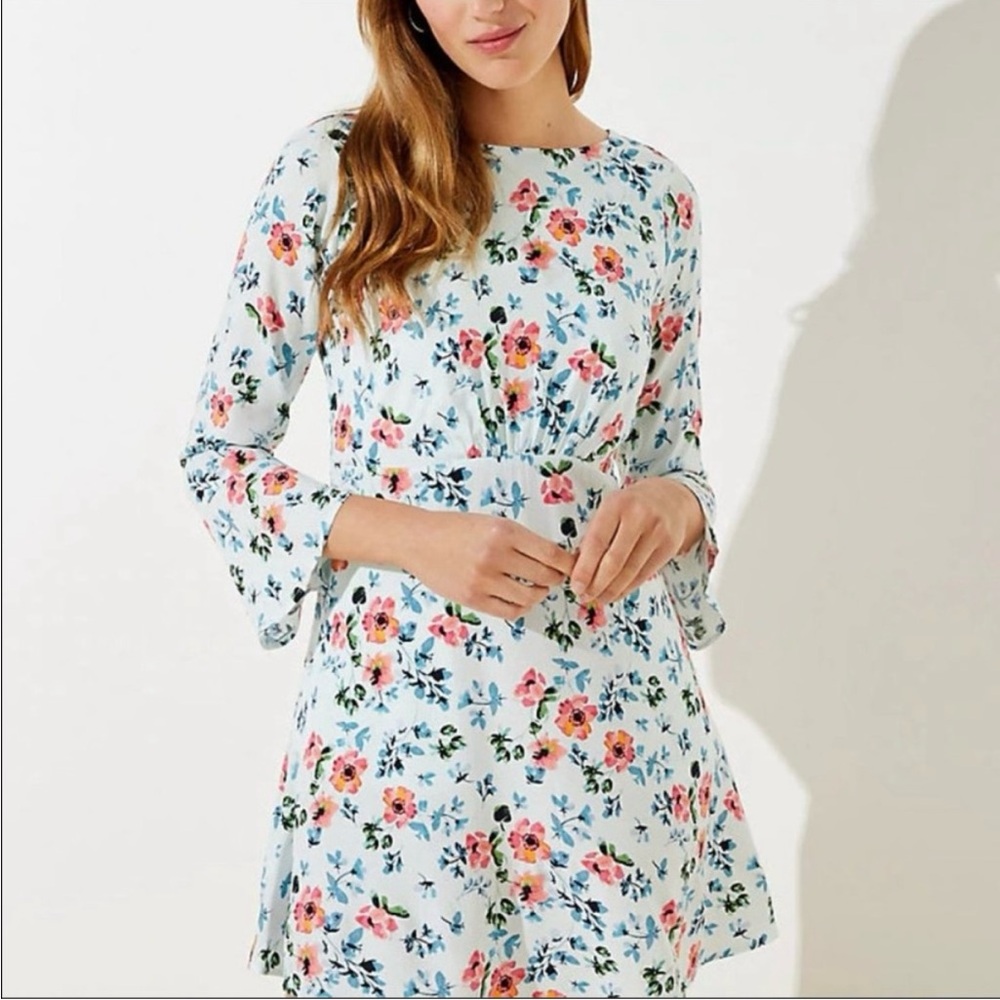 Like New- LOFT Tie Back Flower Dress